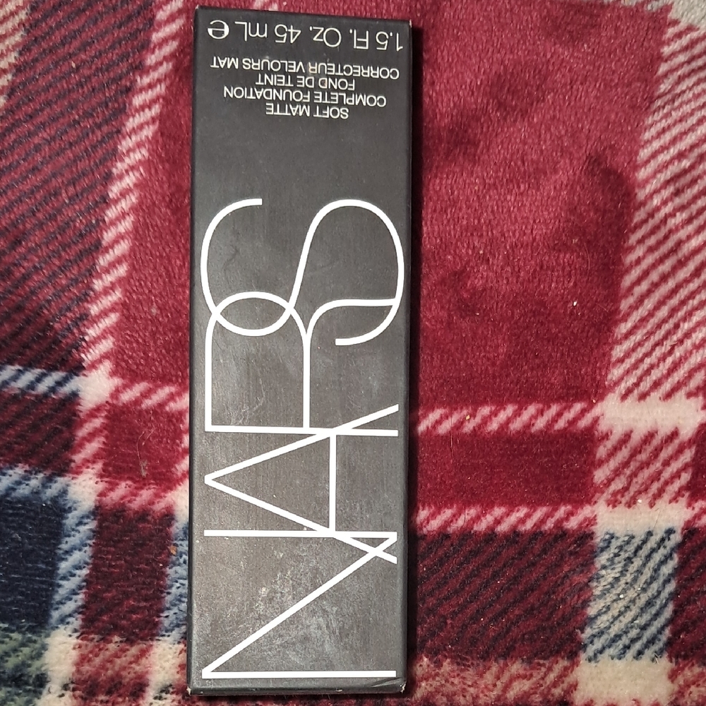 NARS Soft Matte Foundation in Black Box